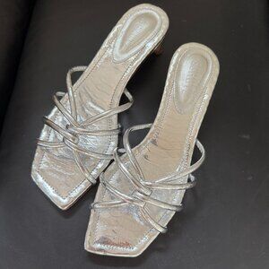 Schutz silver low heel sandal, sz 8